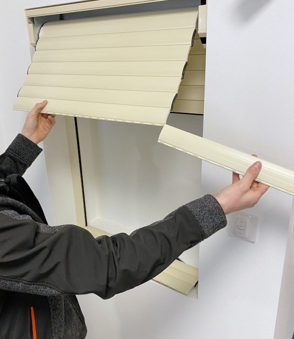 Remplacer une lame de volet roulant Remplacer les lames du volet roulant