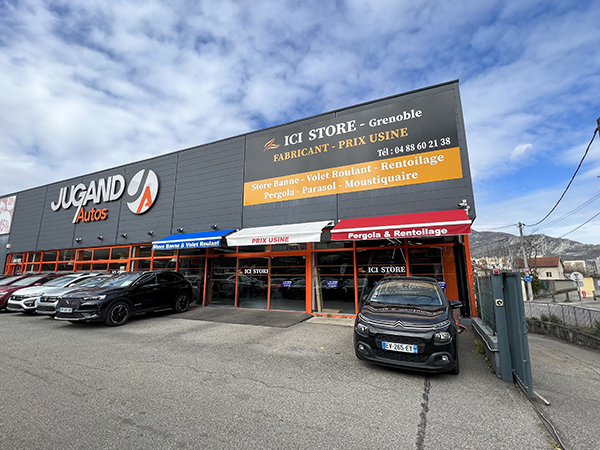 showroom-ici-store-grenoble magasin store banne grenoble, magasin store banne vaucluse, store banne grenoble, store banne vaucluse, magasin pergola grenoble, magasin pergola vaucluse, pergola grenoble, pergola vaucluse, showroom ici store, showroom ici st Vue extérieur Showroom Grenoble