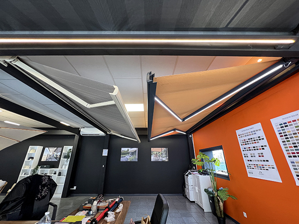 showroom-ici-store-grenoble magasin store banne grenoble, magasin store banne vaucluse, store banne grenoble, store banne vaucluse, magasin pergola grenoble, magasin pergola vaucluse, pergola grenoble, pergola vaucluse, showroom ici store, showroom ici st Stores banne, brass de qualité