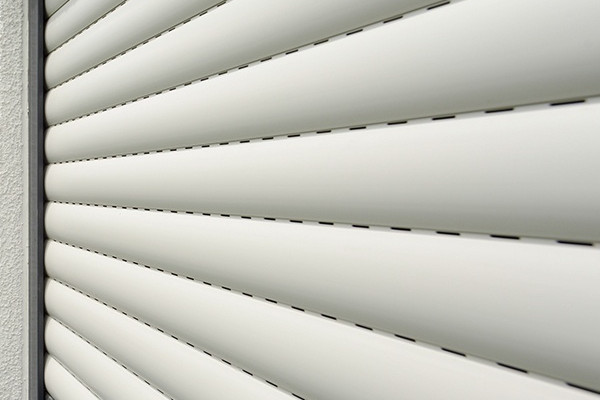 matériau volet roulant pour porte fenêtre, volet roulant alu porte-fenêtre, quel volet roulant pour une porte-fenêtre Volet roulant aluminium porte-fenêtre