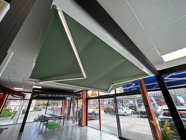 showroom-ici-store-grenoble magasin store banne grenoble, magasin store banne vaucluse, store banne grenoble, store banne vaucluse, magasin pergola grenoble, magasin pergola vaucluse, pergola grenoble, pergola vaucluse, showroom ici store, showroom ici st bénéficier de conseils avisés pour concrétiser votre projet