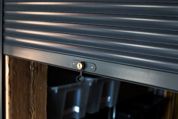 volets roulants à tirage direct, volet roulant avec serrure, volet roulant sécurisé Volet roulant tirage direct