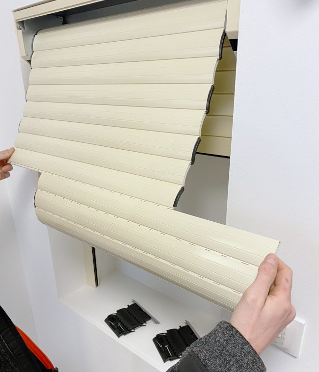 En manipulant votre tablier alors qu'il est au sol, vous identifieriez rapidement si des lames se défont. Vérification des lames