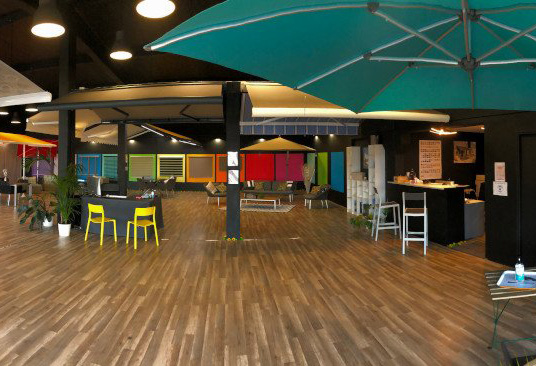 Showroom de Stores Bannes ICI Store à Lyon Vue interieur Showroom de Stores Bannes ICI Store à Lyon