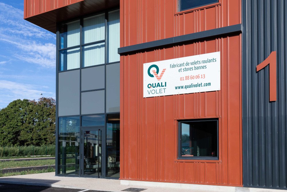 Qualivolet fabricant français de volets roulants et store bannes sur mesure Qualivolet bâtiment