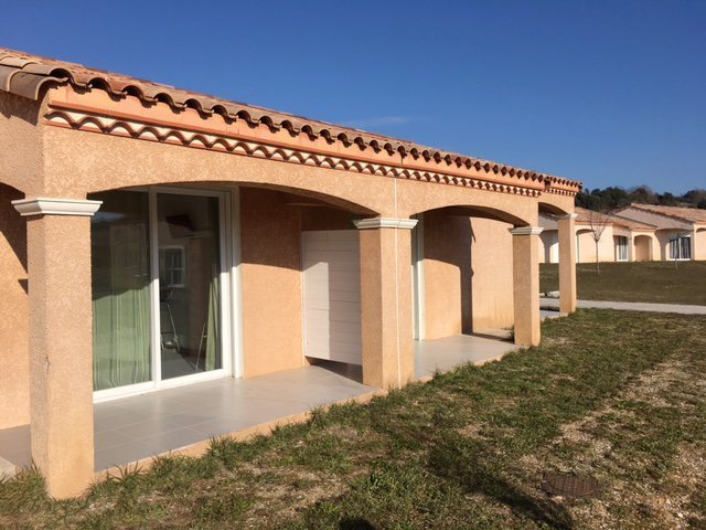 Chantier installation de stores banne sur mesure "Park and Suites Village" Chantier installation de stores banne sur mesure "Park and Suites Village"