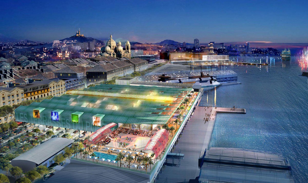 Chantier d'installation de stores latéraux à Marseille - Galerie commerciale Terrases du port Chantier d'installation de stores latéraux à Marseille - Galerie commerciale Terrases du port