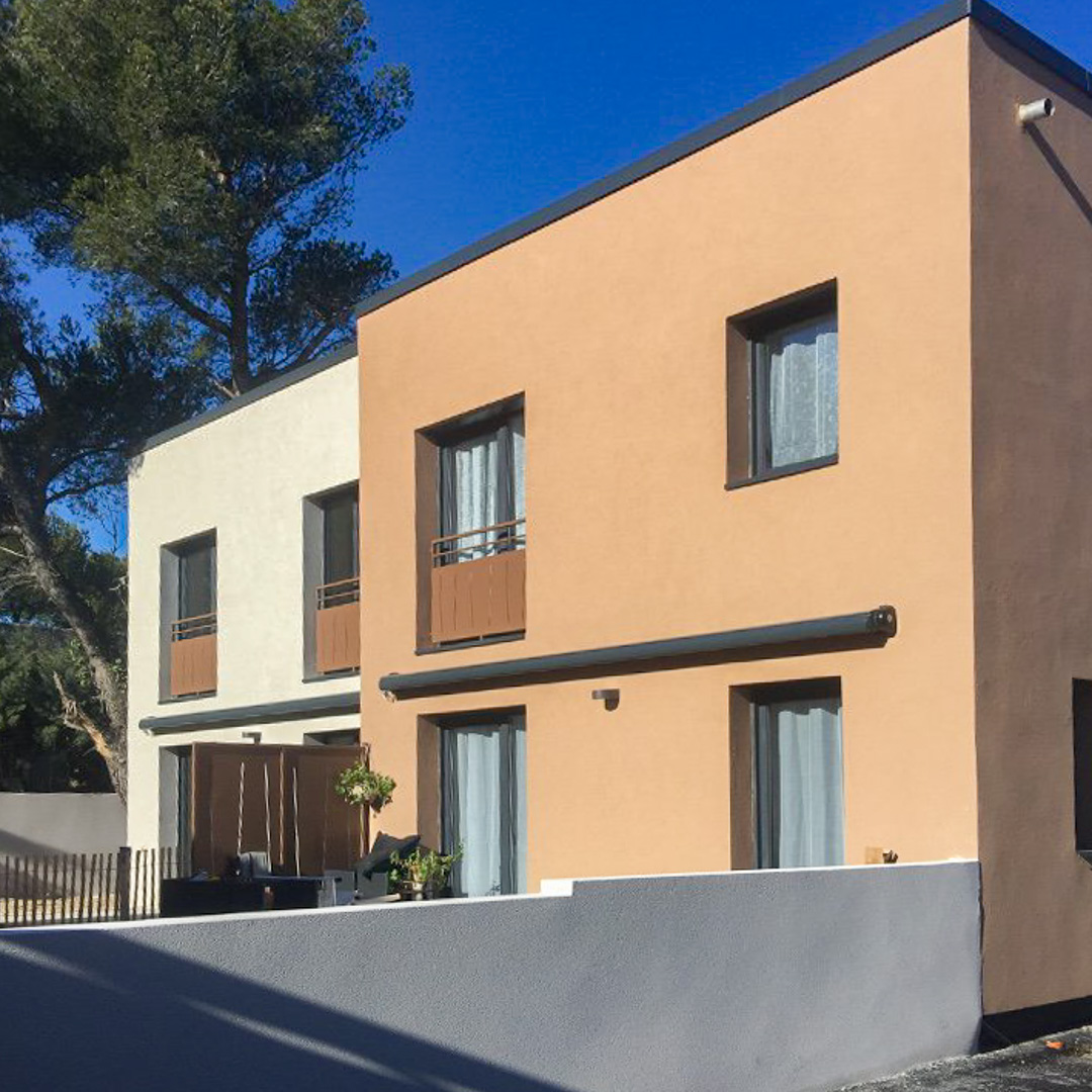 30 stores extérieurs coffre intégral - résidence de standing "Les Arbousiers" à Villeneuve-Lès-Avignon Stores extérieurs coffre intégral - résidence de standing "Les Arbousiers" à Villeneuve-Lès-Avignon