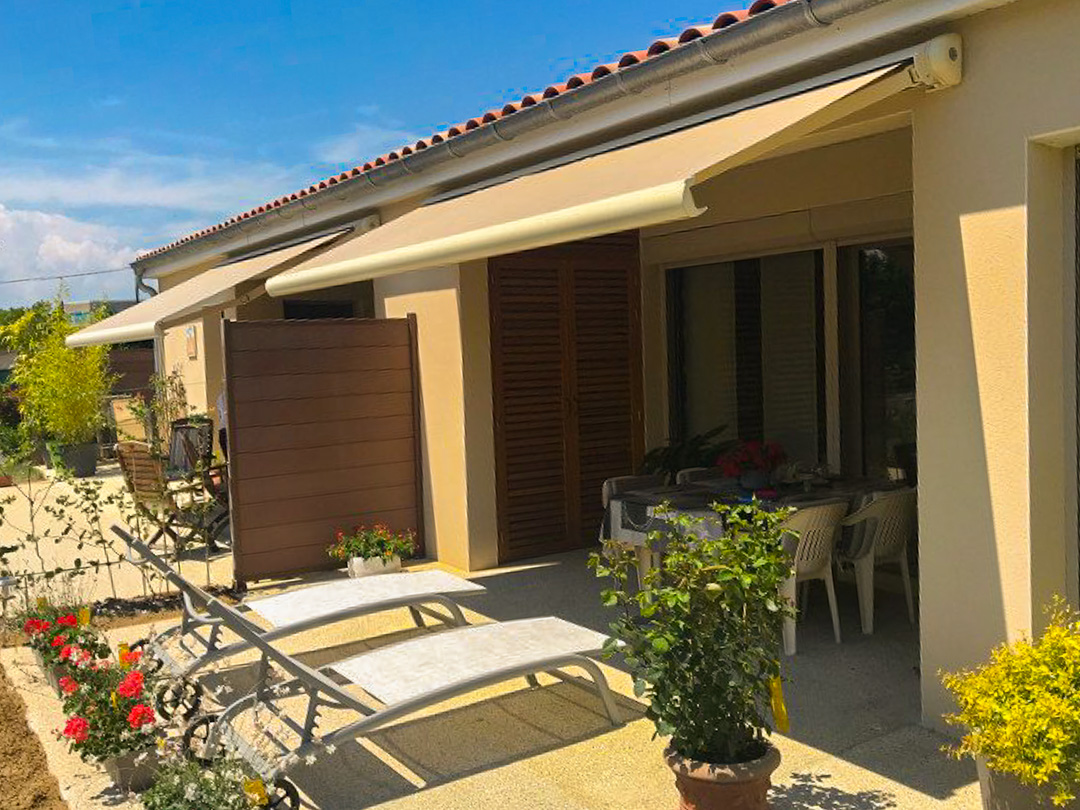 Crest - Store banne de terrasses - Drôme Store banne de terrasses - Drôme